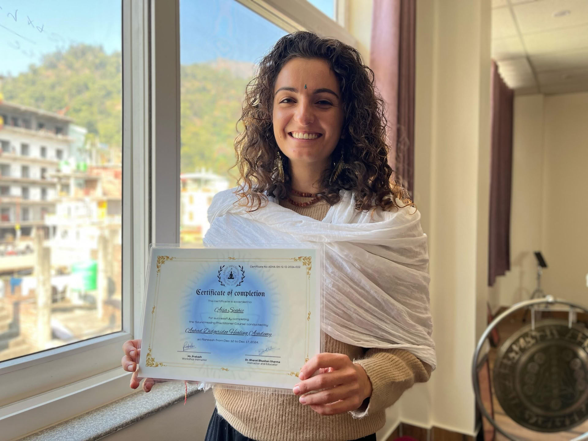 Curso certificado de formación de profesores de yoga de 200 horas en Rishikesh