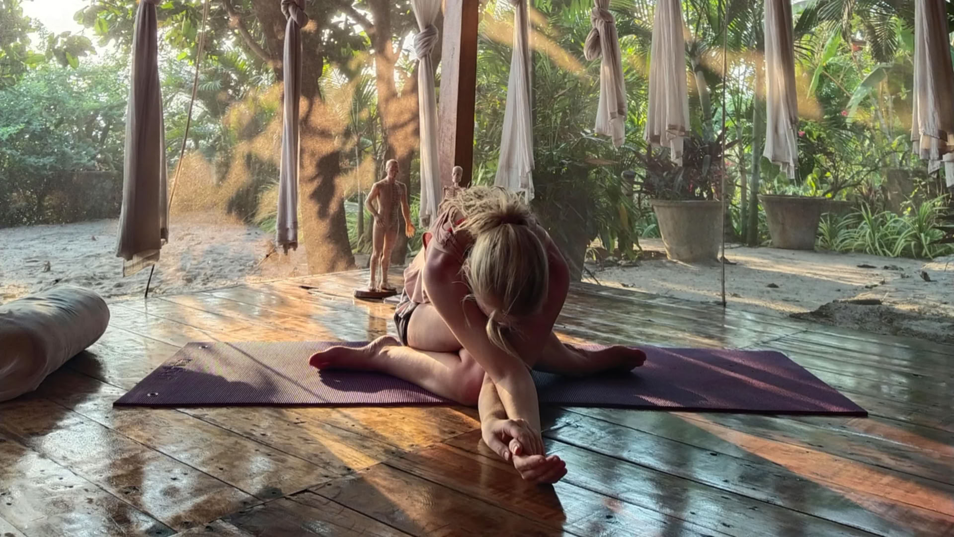 Formación de Profesor de Yin Yoga y Sanación con Sonido