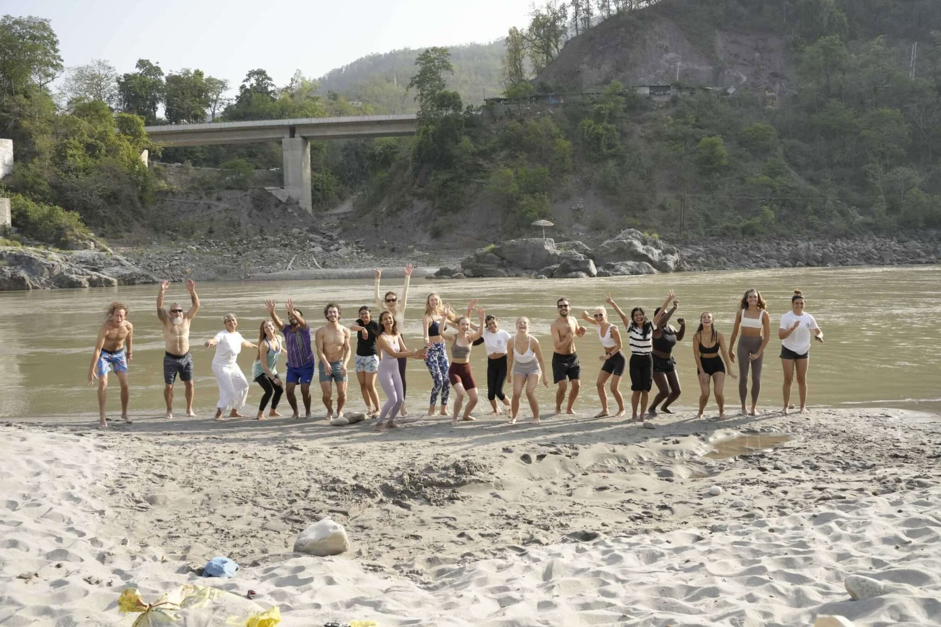 100 horas de formación de certificación en meditación en Rishikesh, India