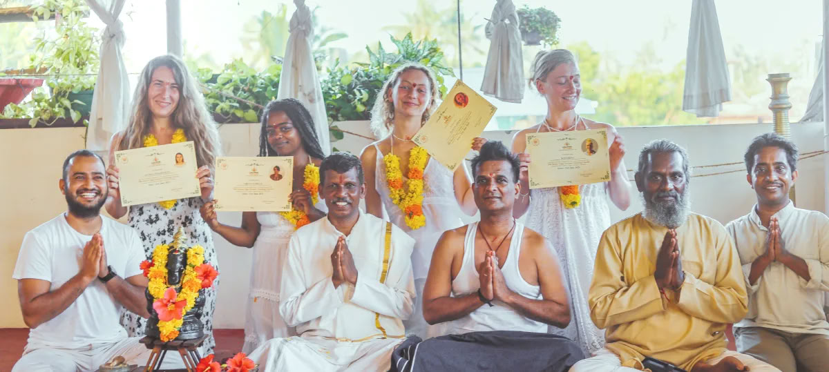 Curso de formación de profesores de yoga de 200 horas (TTC)