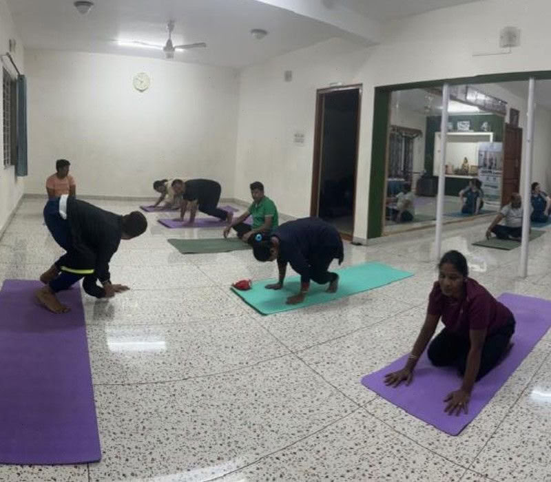 Curso de formación de profesores de yoga prenatal y posnatal de 85 horas en Bengaluru