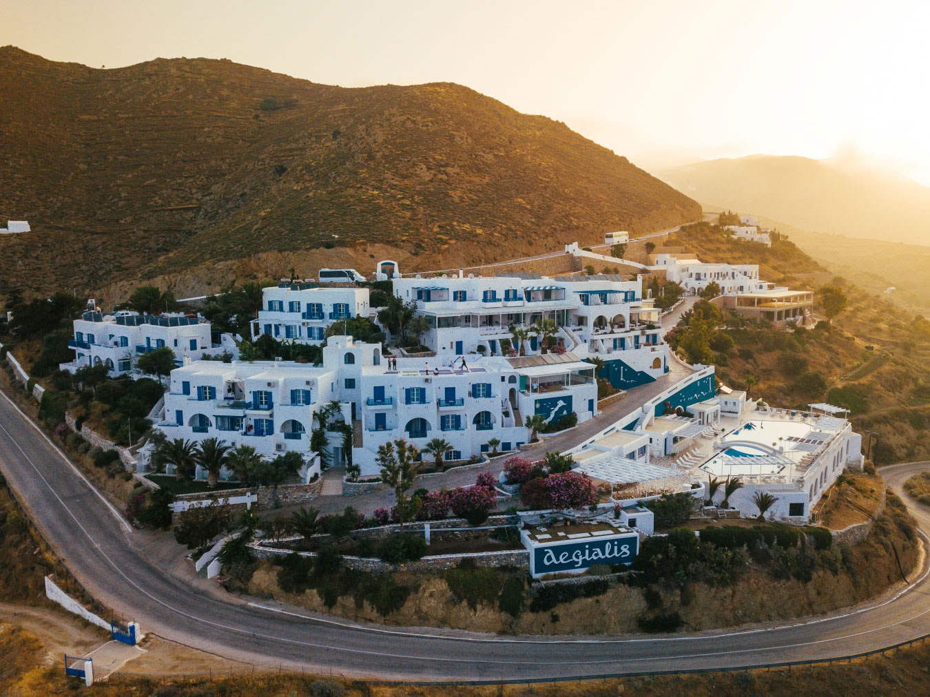 Alive in Amorgos: Escapada de Yoga de Lujo en Grecia