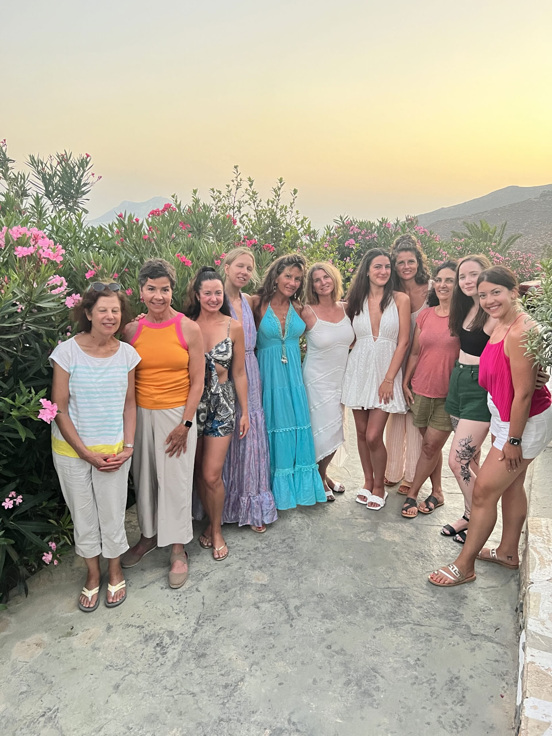 The Art of Receiving: Luna Llena de Acuario en Amorgos