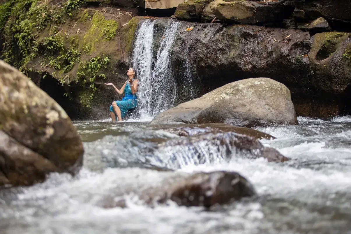 Ritual de Purificación con Bendición en el Antiguo Templo del Agua - Umalas