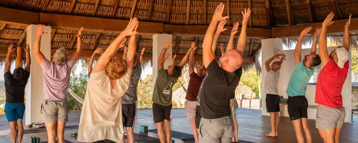 Hombres Solo 200 y 100 horas Formación de Profesores de Yoga, Creta, Grecia 01 - 21 de abril de 2027