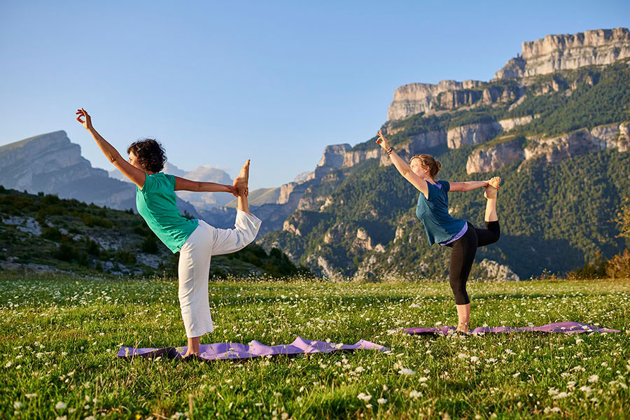 Beginning Anew : Yoga, Mindfulness, Art & Nature Retiro