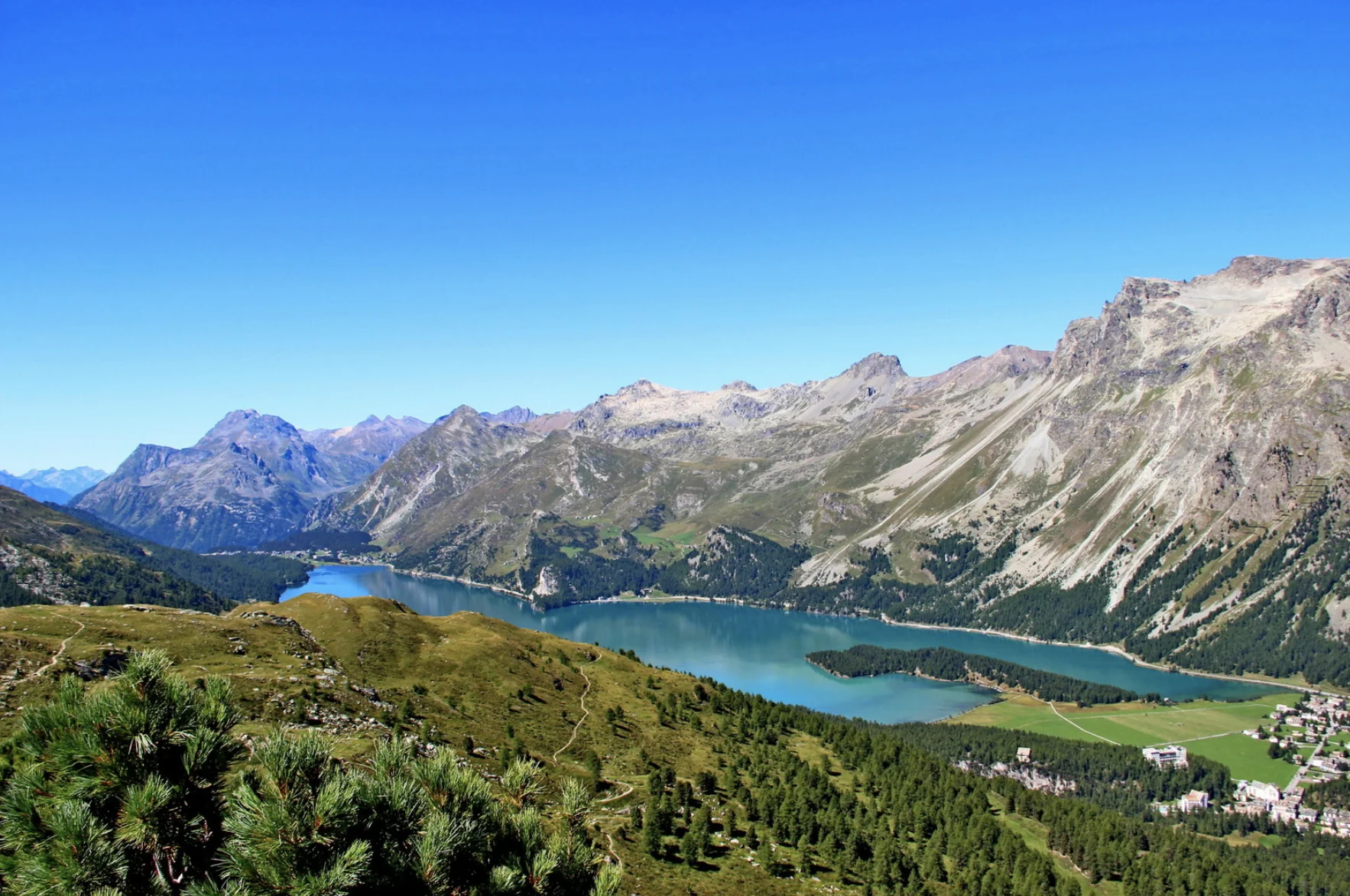 Retiro de Yoga y Senderismo en Suiza