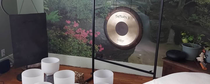 Terapia de sonido con meditación guiada