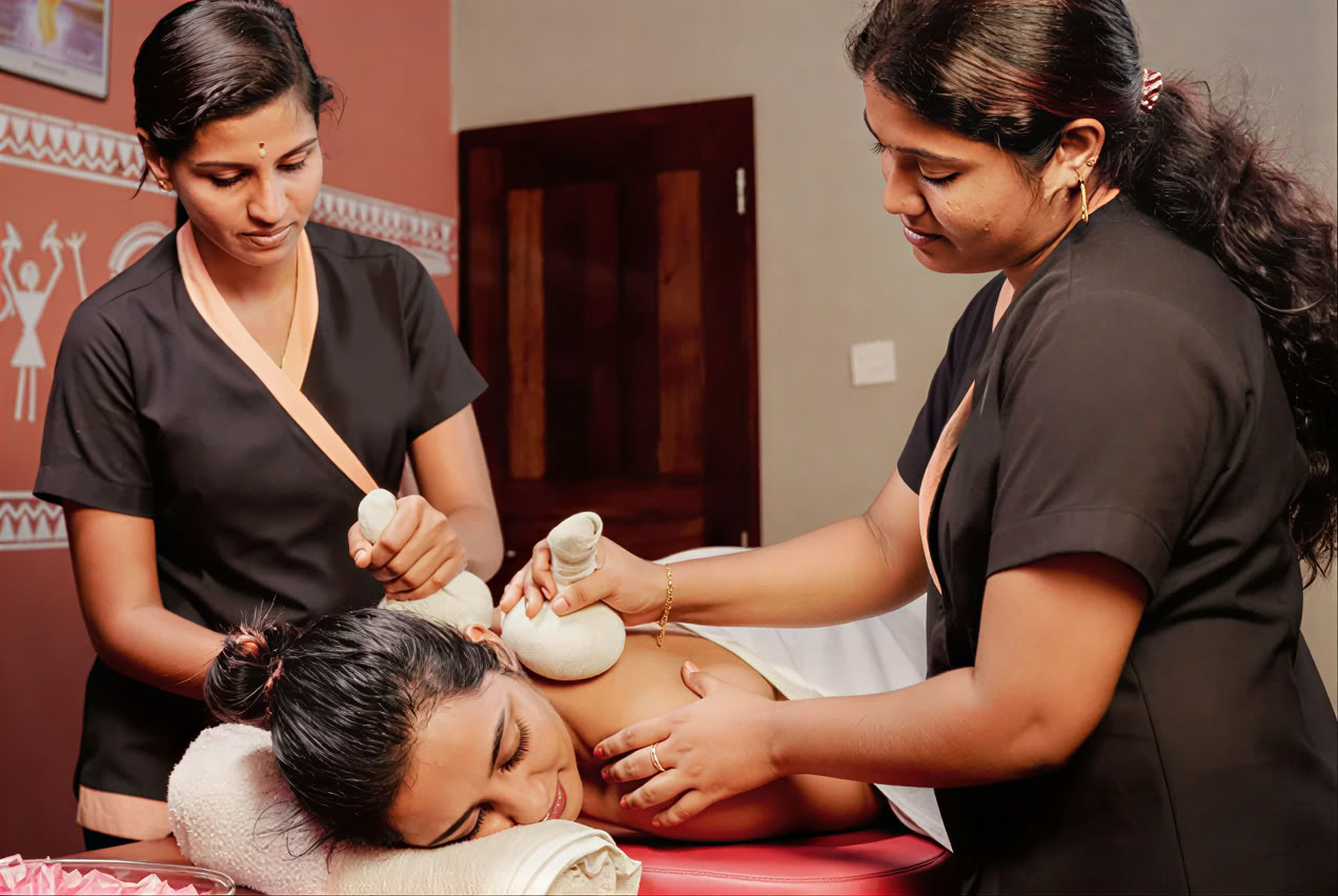 6 Noches / 7 Días Retiro Holístico de Bienestar Ayurvédico para Mujeres en Kerala By Dhathri Ayurveda