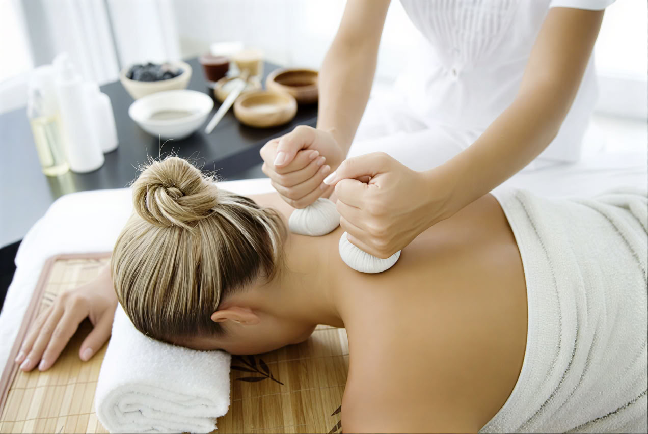 Programa Ayurveda Panchakarma de 14 noches en Manaltheeram Ayurveda Beach Village, Kovalam