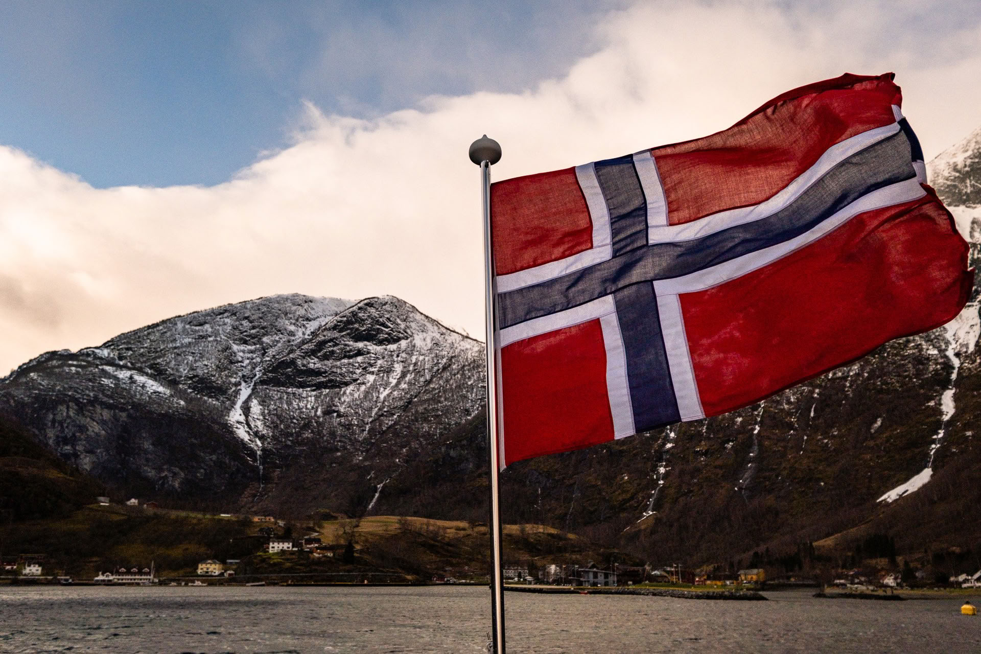 Noruega Yoga & Backpacking