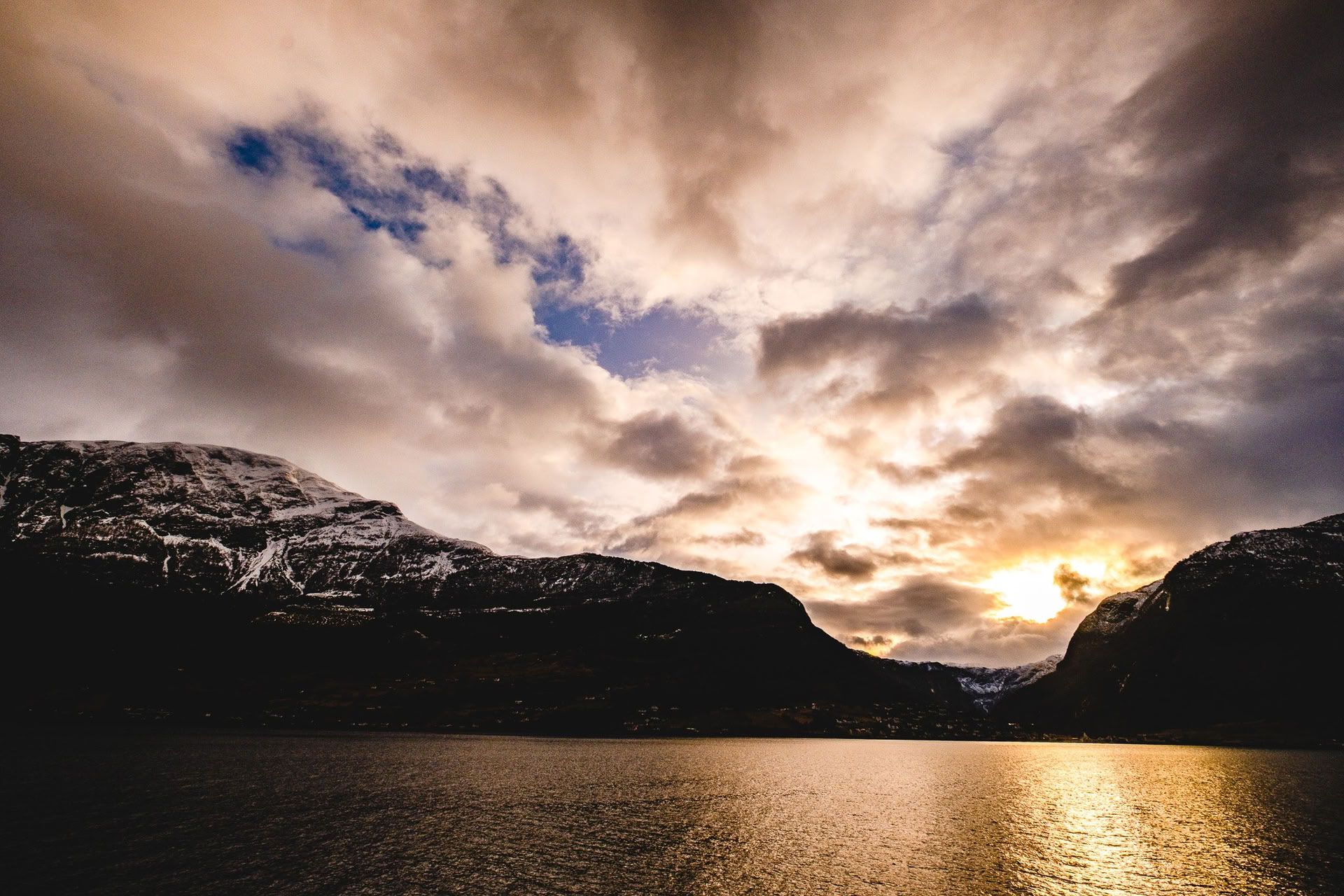 Noruega Yoga & Backpacking