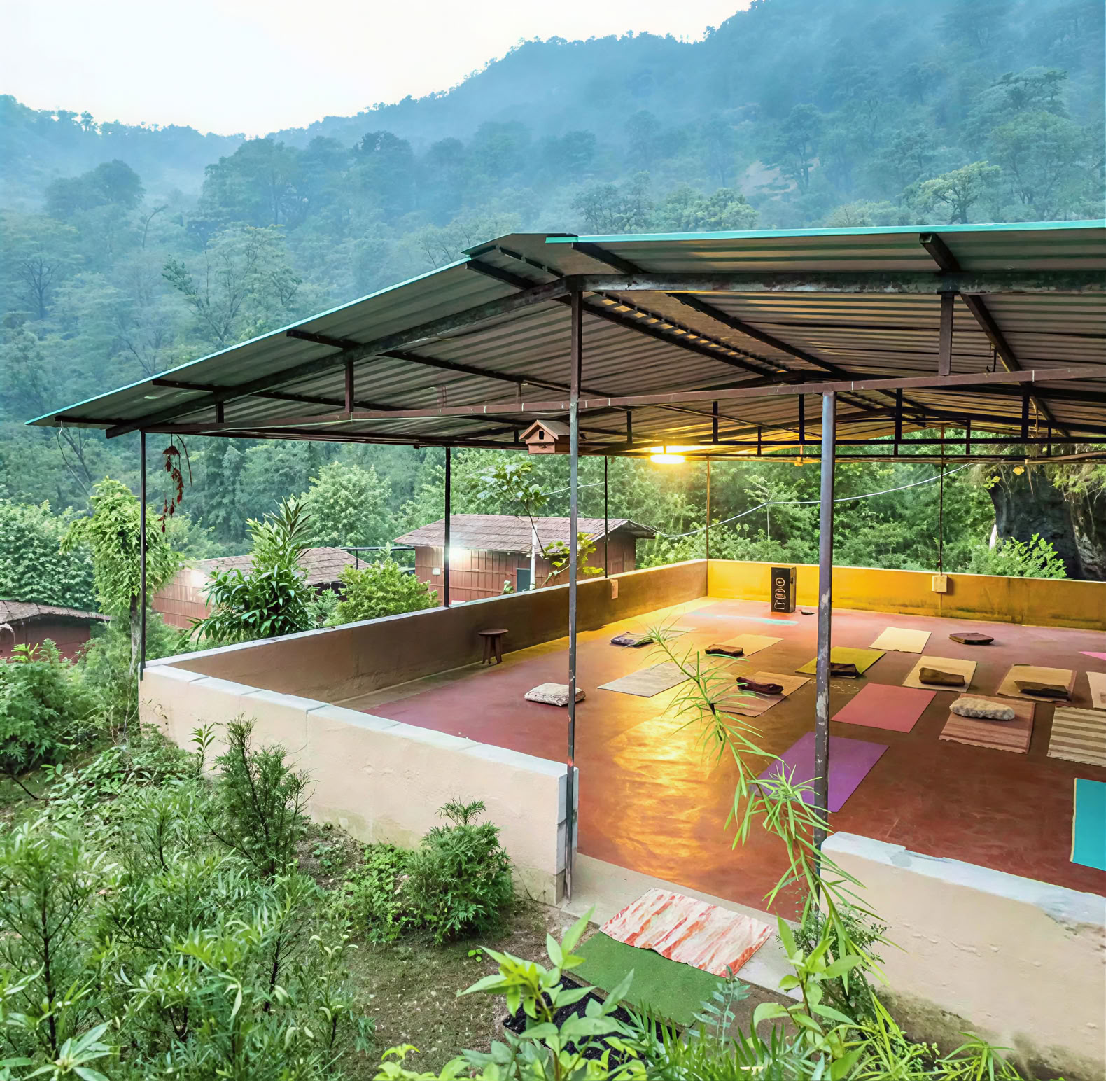 100 Horas de Formación de Profesores de Yoga en Rishikesh
