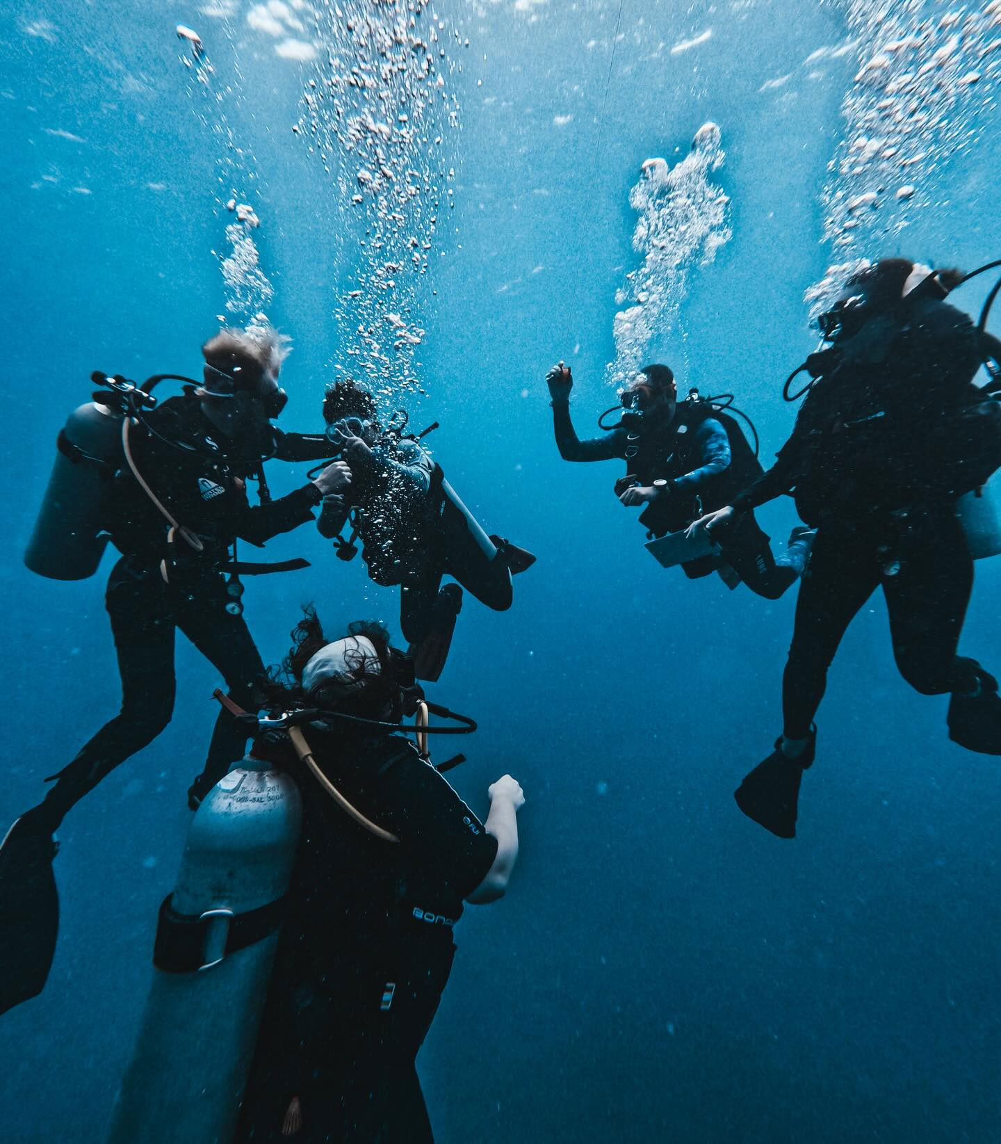 Depth & Discovery: Una expedición de buceo Mahai