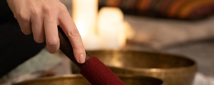 Sunset Sound Bath con Amy Duncan - The Sanctuary en The Horse Shoe Farm — The Horse Shoe Farm Boutique Resort cerca de Asheville, NC | Dining & Spa