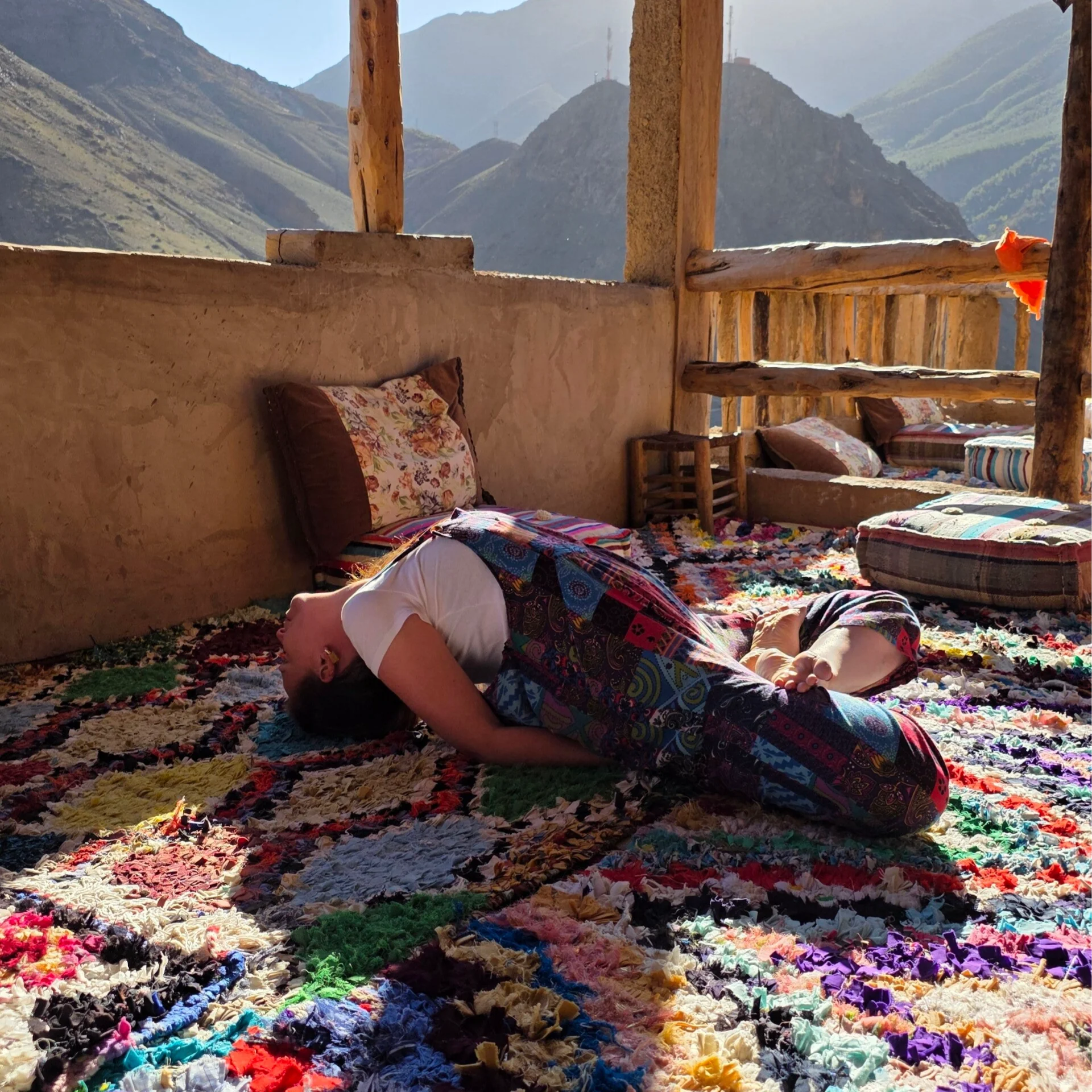 9 días de retiro de yoga y exploración del desierto