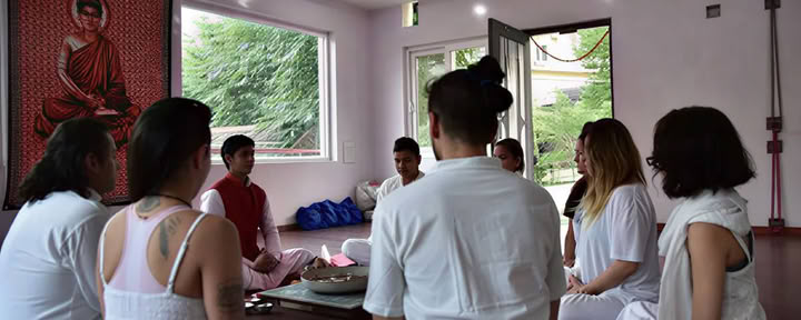 Formación de Profesores de Meditación de 100 horas en Rishikesh – 2.ª al 14 de jul. de 2026