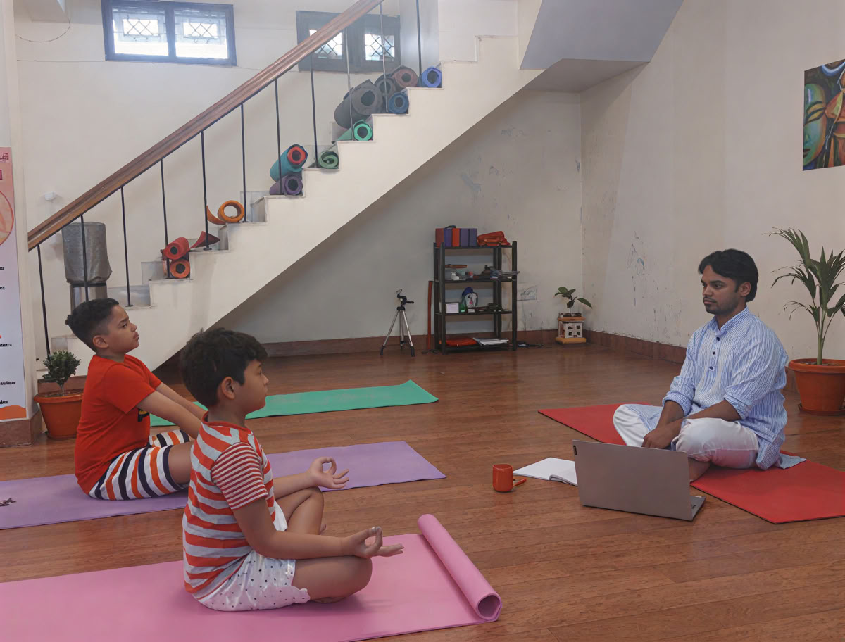 100 Horas de Formación de Profesores de Yoga