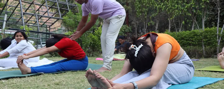 300 Horas de Formación de Profesores de Yoga