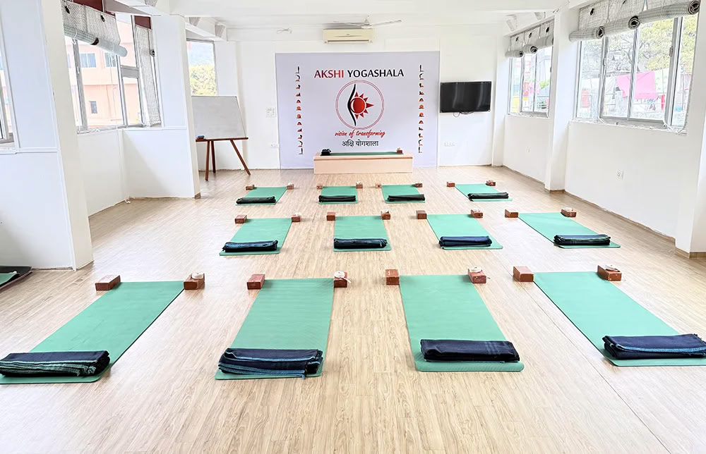 100 Horas de Formación de Profesores de Pranayama en Rishikesh