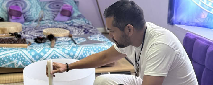 Baños de Sonido con Christopher Chavez