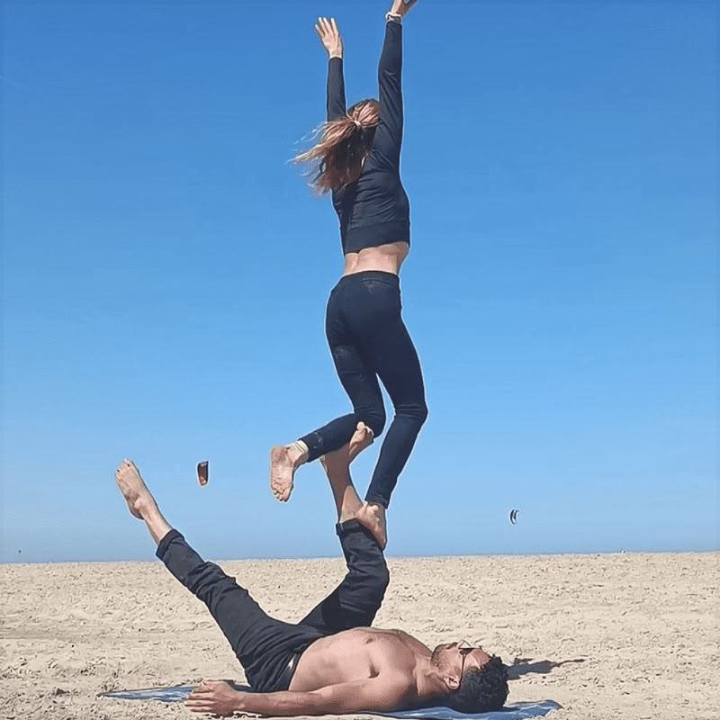 Floripa Summer Play: Yoga, Acro e Inversiones