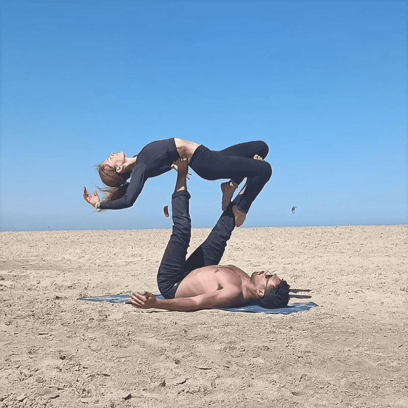 Floripa Summer Play: Yoga, Acro e Inversiones