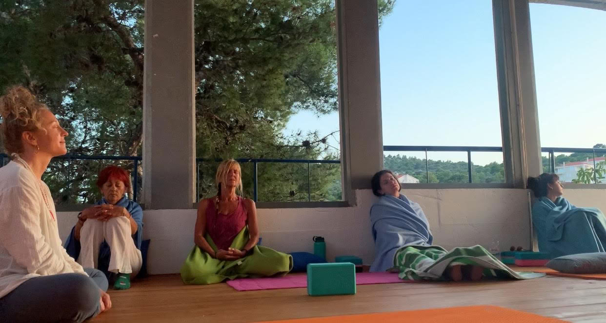 Retiro de yoga para resetear y relajarse de 4 días