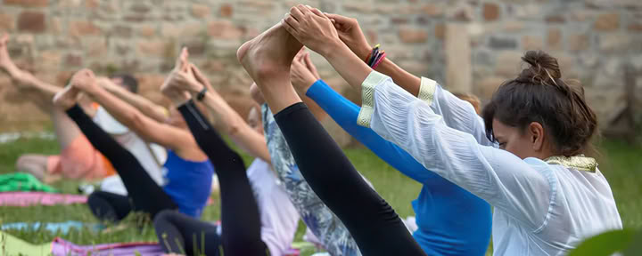 Yoga y vacaciones en la naturaleza en España: la escapada a los Pirineos