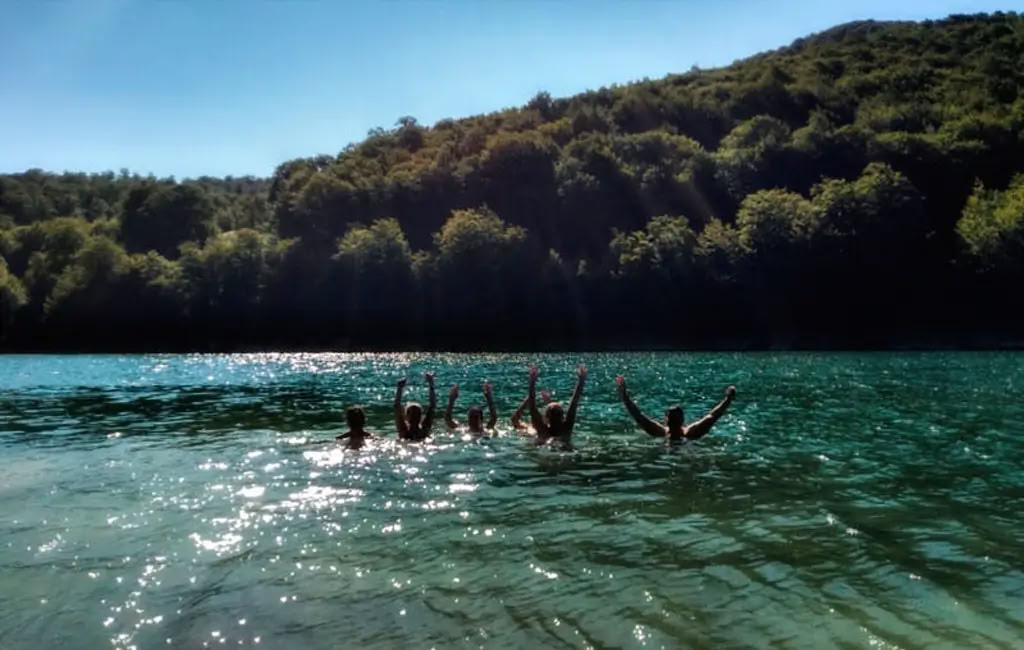Retiro de yoga y meditación del feriado bancario de agosto