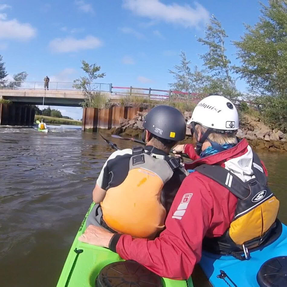 Aventuras personalizadas de kayak para grupos de varios días