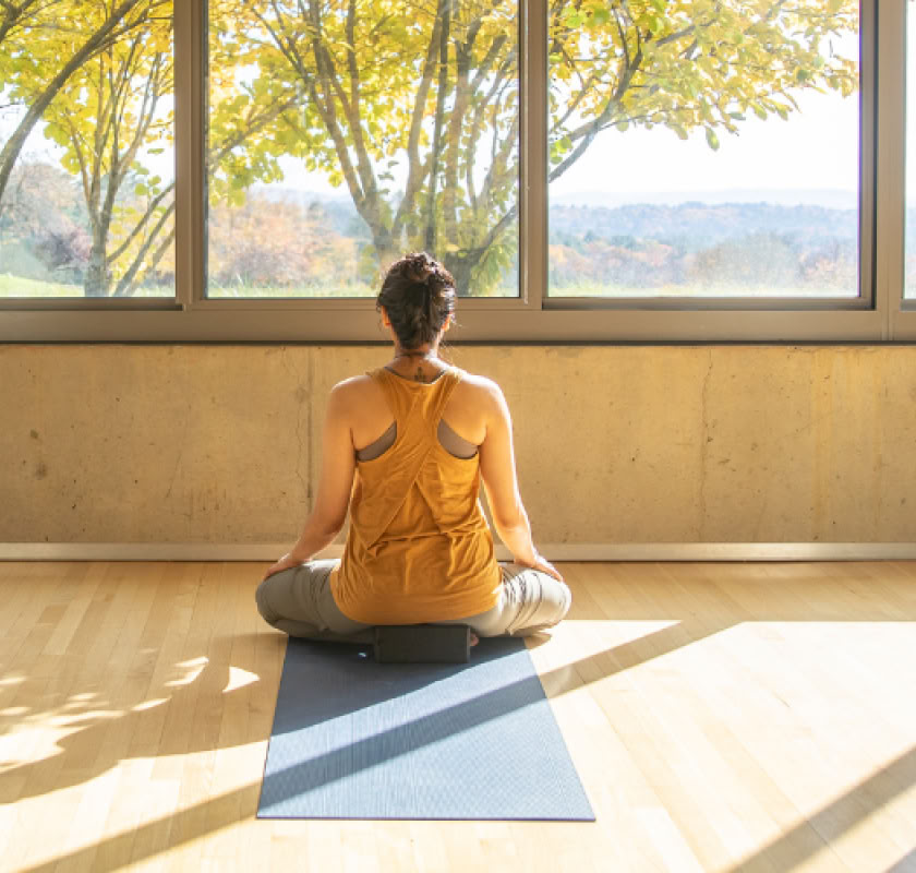 Yoga restaurativo y sanación con sonido – 28 sep - 2 oct