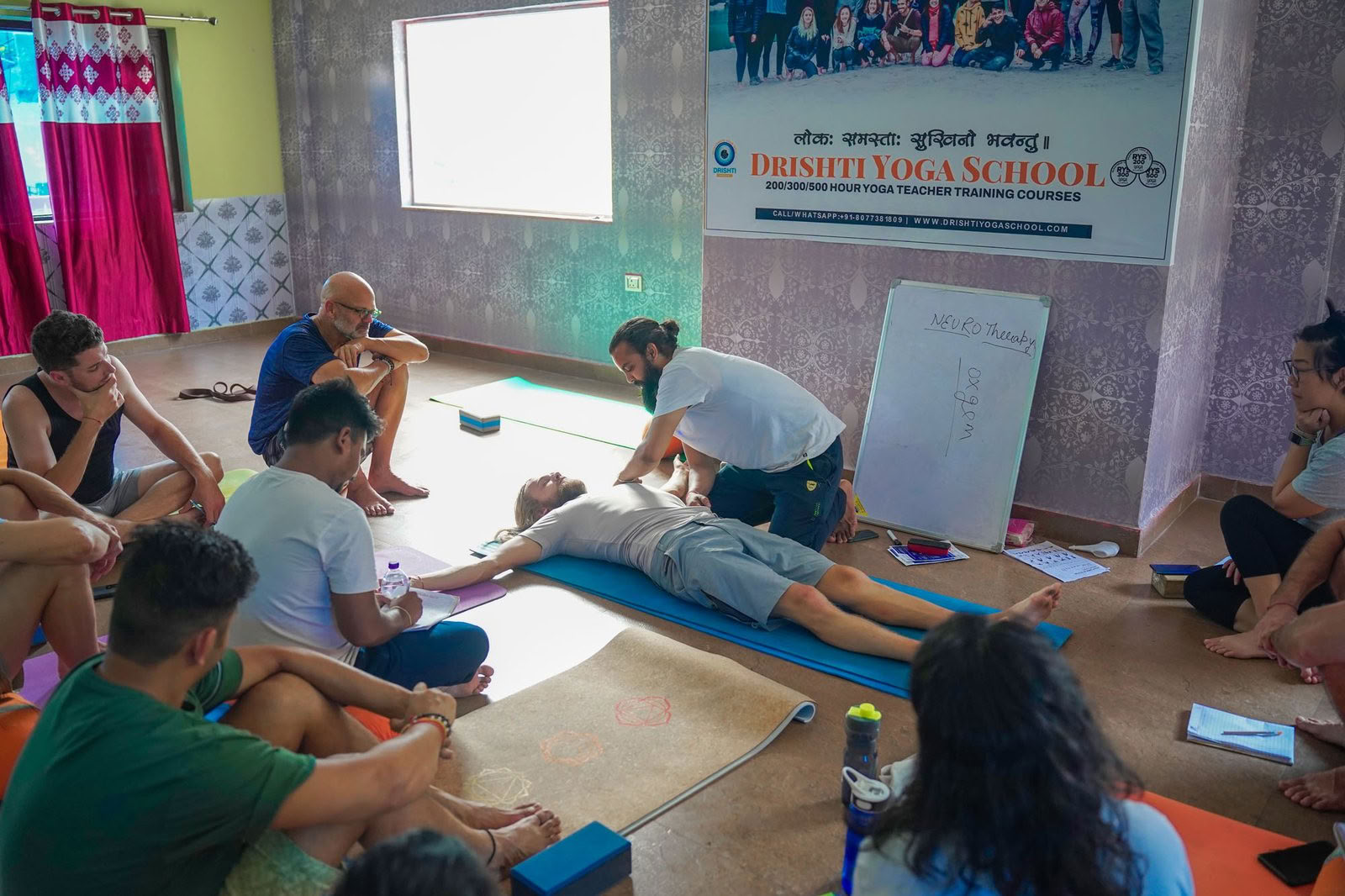Curso de formación de profesores de yoga de 100 horas