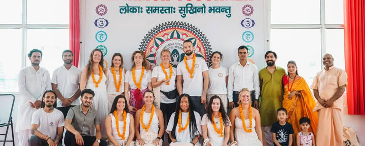 Formación de profesores de yoga de 200 horas en Rishikesh – 15 sep - 11 oct