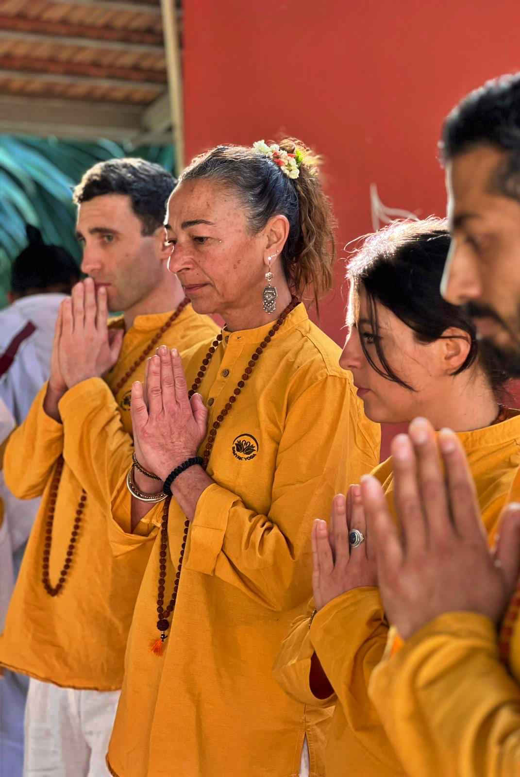 Formación Avanzada de Profesores de Yoga de 300 Horas - Agosto de 2026