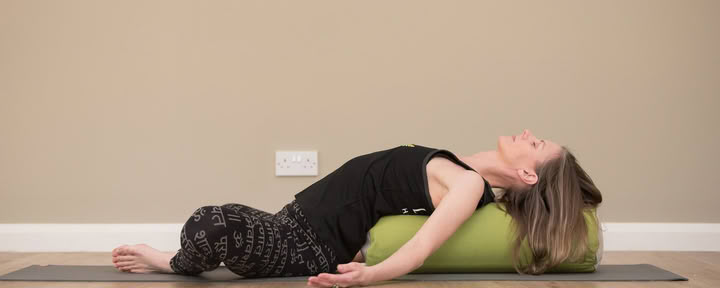 Descanso y Recuperación: Formación Continua para Profesores de Yoga Restaurativo CPD (30 horas) — The Yoga Yurt