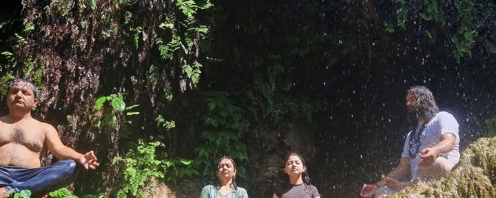 Retiro de yoga oculto de 7 días en Rishikesh