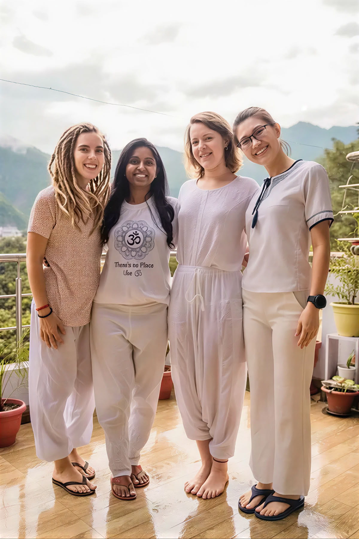 Formación de Profesores de Yoga Prenatal de 85 Horas en Rishikesh