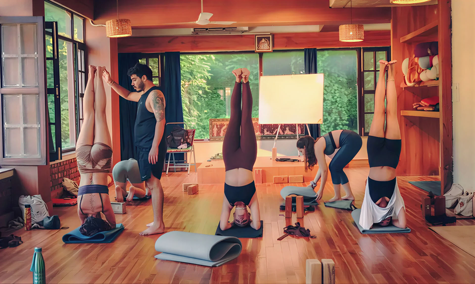 Formación de Profesores de Yoga Prenatal de 85 Horas en Rishikesh