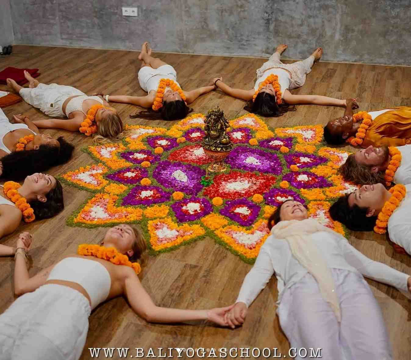 Formación de profesores de Yin Yoga de 100 horas en Bali, Indonesia
