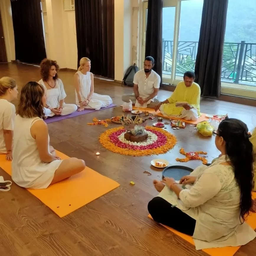 Retiro de yoga y bienestar de 7 días en Rishikesh, India