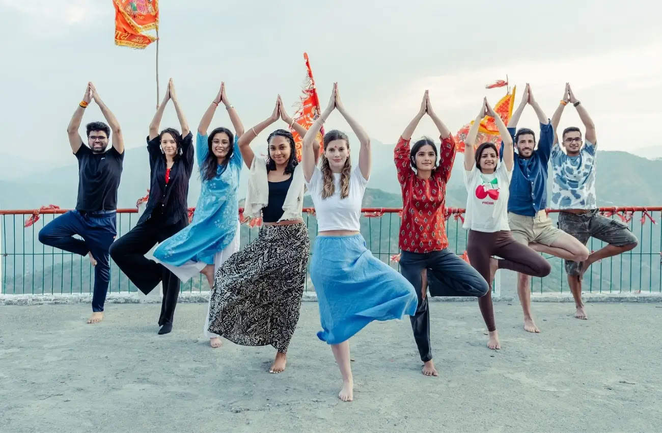 Retiro de yoga y senderismo en el Himalaya de 9 días
