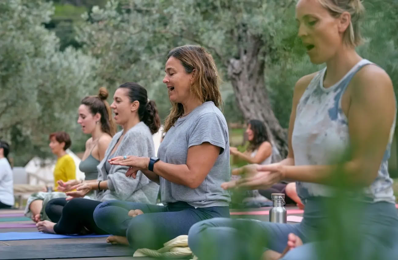 Retiro de yoga y senderismo en el Himalaya de 9 días
