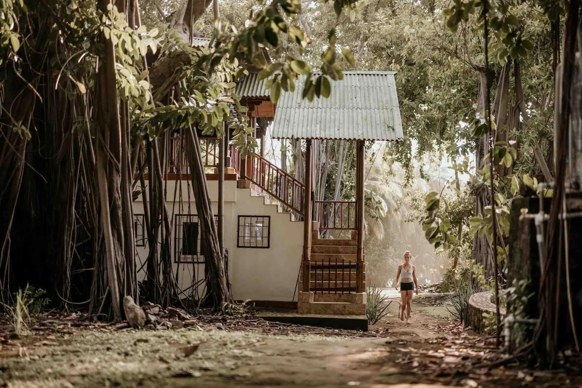 Retiro de surf intermedio de un día en el océano | Amaru Nicaragua
