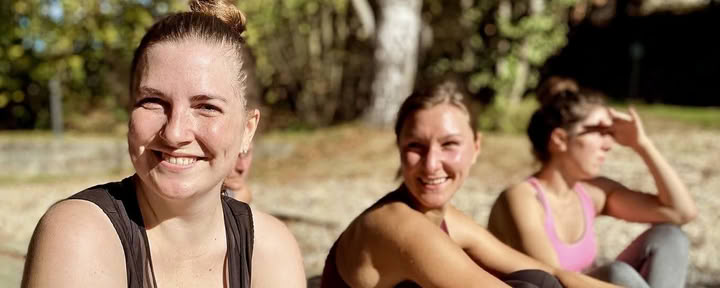 Retiro de Yoga y Pilates en el Bosque Bávaro de Otoño