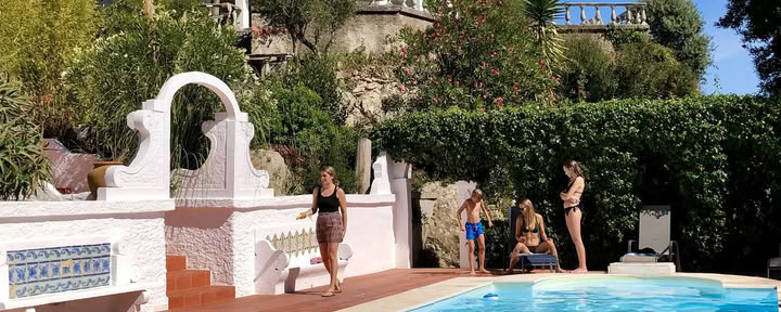 Retiro de yoga y surf en septiembre en Portugal
