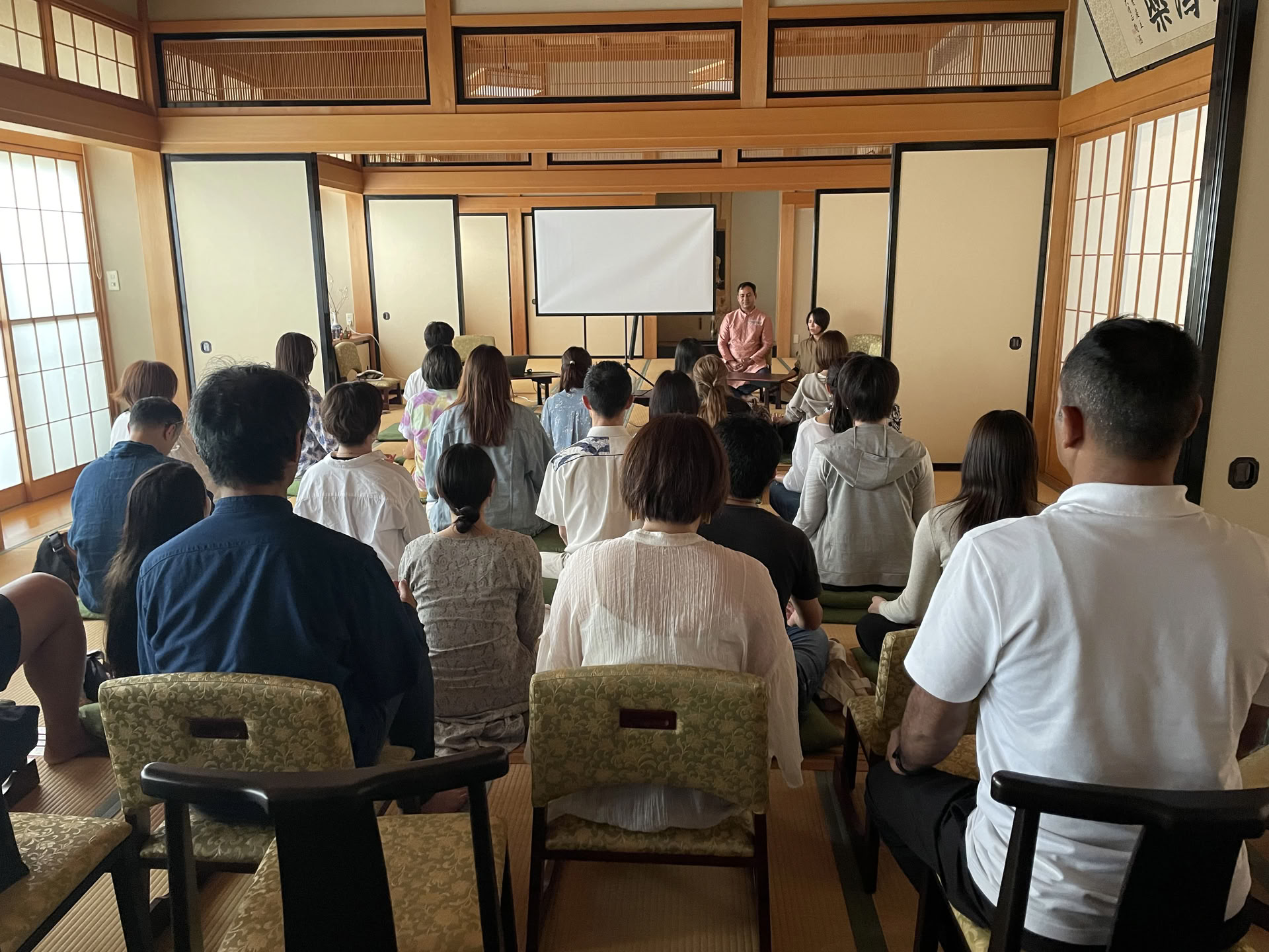29 días de formación avanzada de profesores de yoga RYT de 300 horas