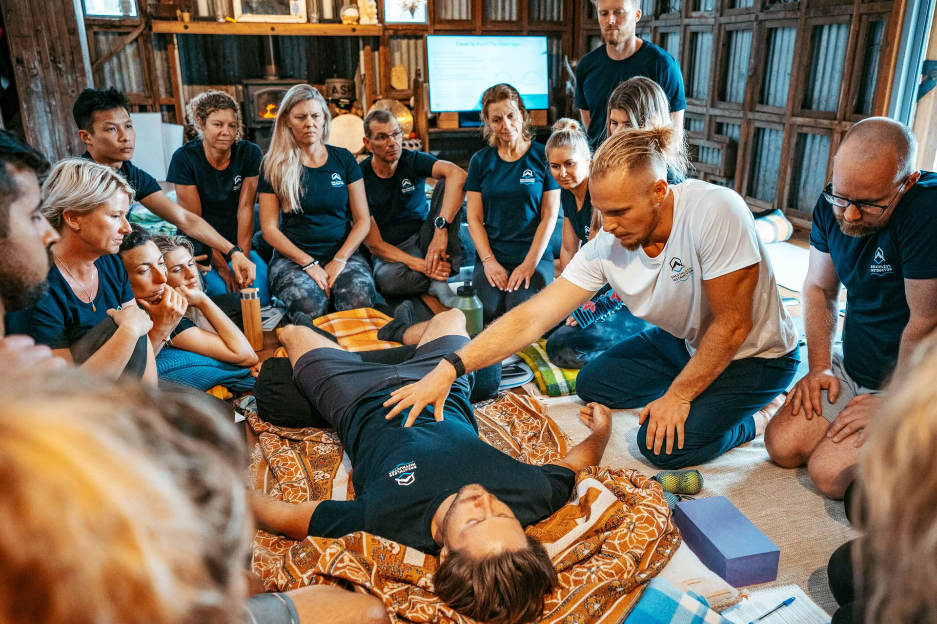 Formación acreditada de facilitador de breathwork + 4 días en Snowy Mountains