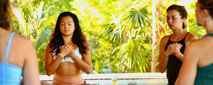 Retiro de yoga y fitness aéreo