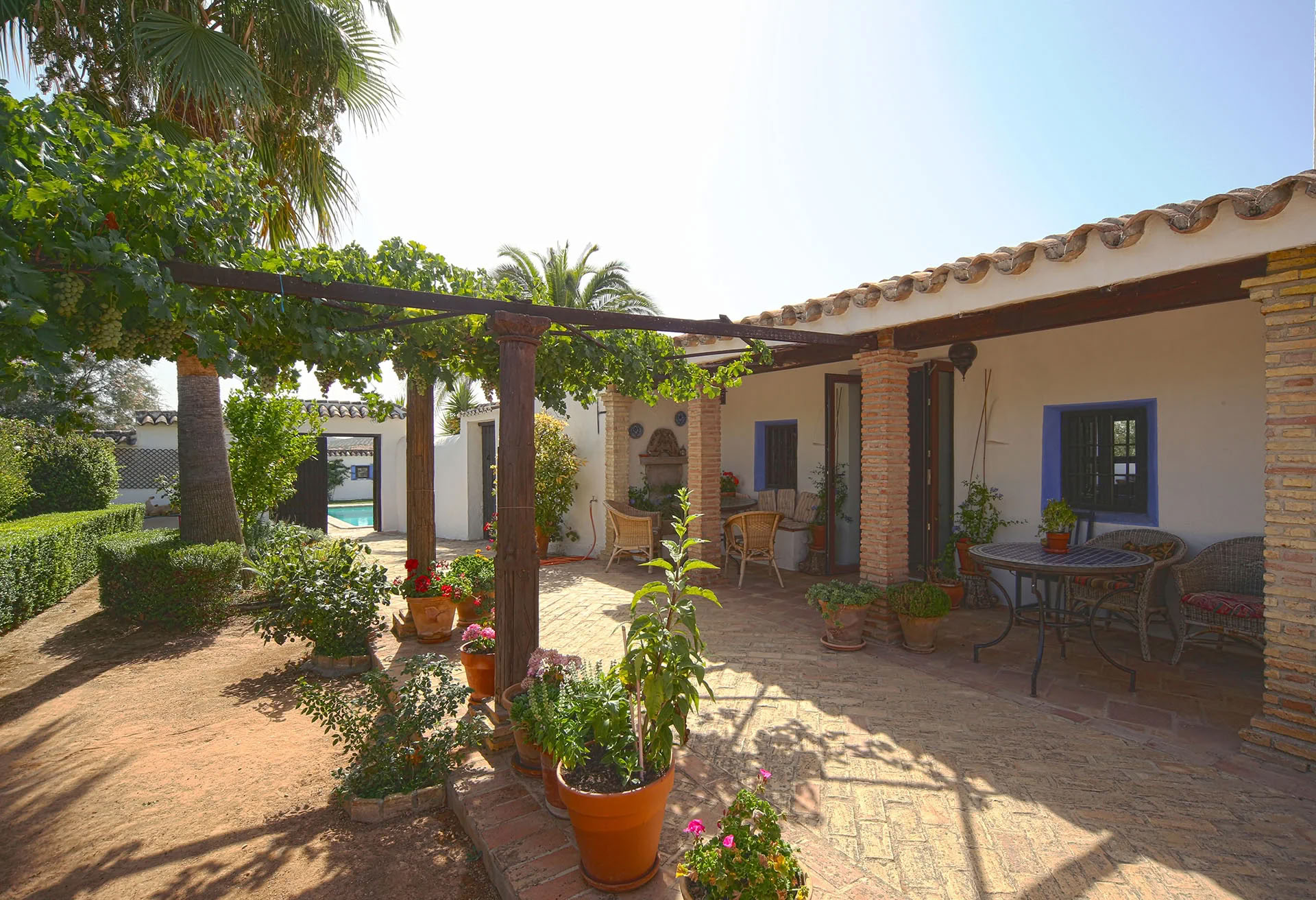 Retiro de yoga español con alma — Cortijo El Cachete